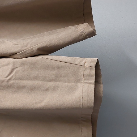 Volcom Shorts  Sz 36 NWOT    BUTTON MISSING - Picture 2 of 12